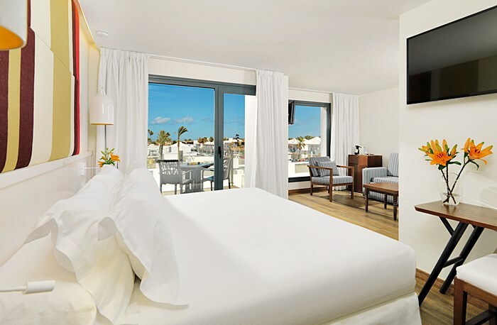 Apartamentos Las Palmeras I & II