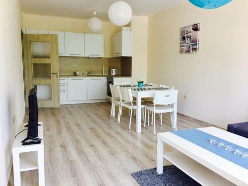 Psb Apartments In South Bay Beach Residence