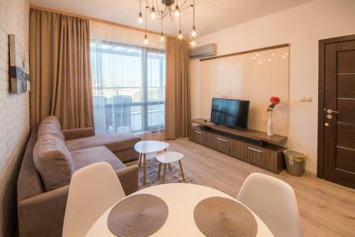 City Apartments Triumph