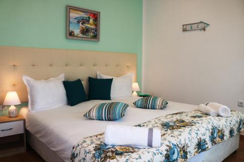 Sea Port Celebrity Apartment - Lets4holiday