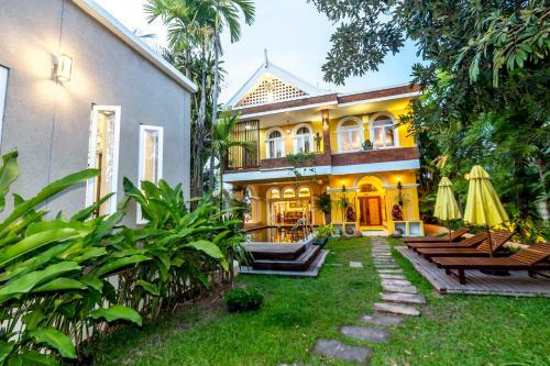 Sambath Reach D' Angkor Hotel