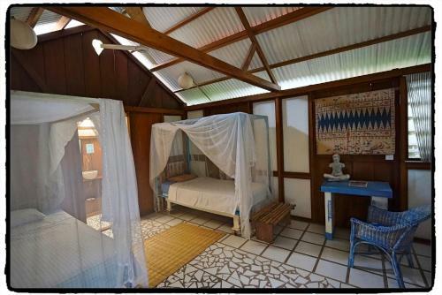 Lodge Blue Indigo Yoga Retreat