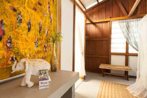 Lodge Blue Indigo Yoga Retreat