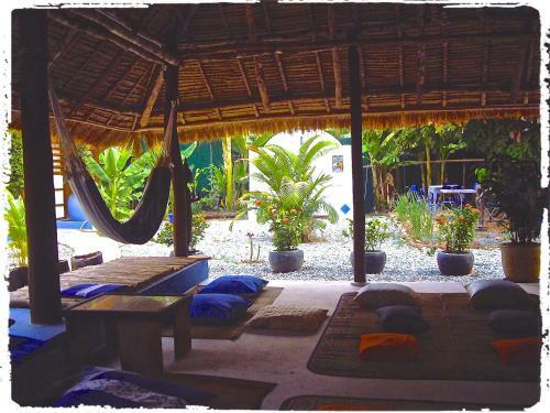 Lodge Blue Indigo Yoga Retreat