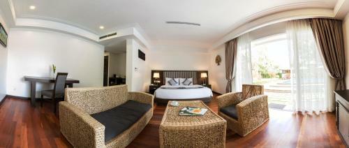 J's Links Angkor Boutique Hotel