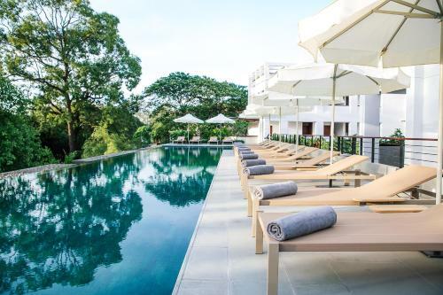 Hotel Treeline Urban Resort