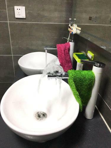 Hostal Beihai Neat International Guest House