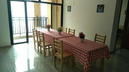 Yihai Home Seaview Apartment