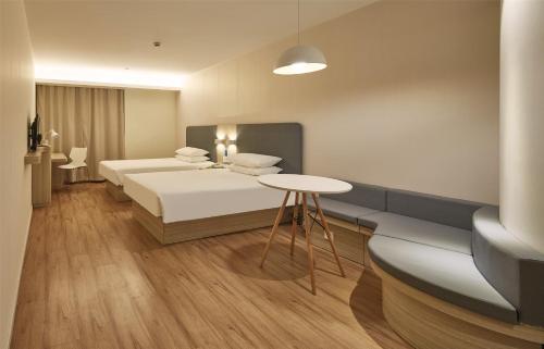 Hotel Hanting Express Beijing Huaxiangqiao
