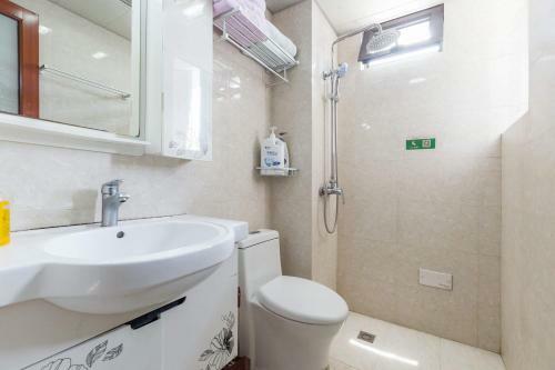 Jiuyan Bridge Night View Apartment