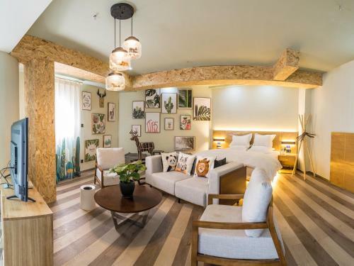 Pathfinder Chengdu Chasing Dream Hostel Chunxi Road Branch