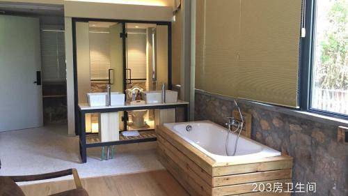 Hostal Baidie Xiyu Maimai Yard Guest House