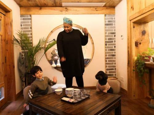 Hotel Easy Stay Deluxe (yangjiajie Branch)