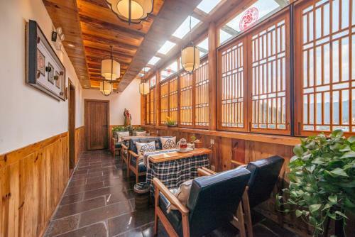 Hotel Easy Stay Deluxe (yangjiajie Branch)
