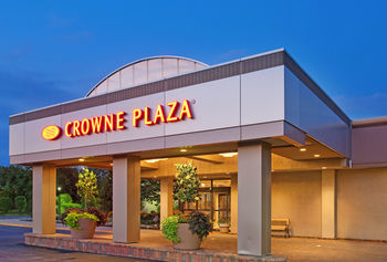 Hotel Crowne Plaza Chicago- Northbrook