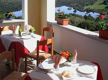 Hotel Valkarana - Relais Di Campagna