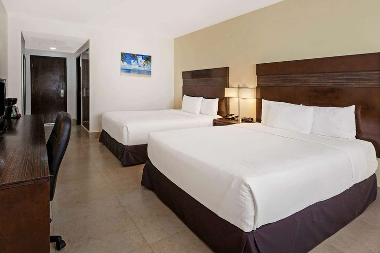 Hotel Wyndham Garden Cancun Downtown