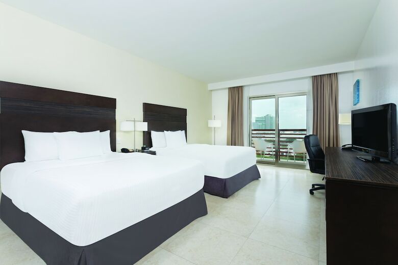 Hotel Wyndham Garden Cancun Downtown