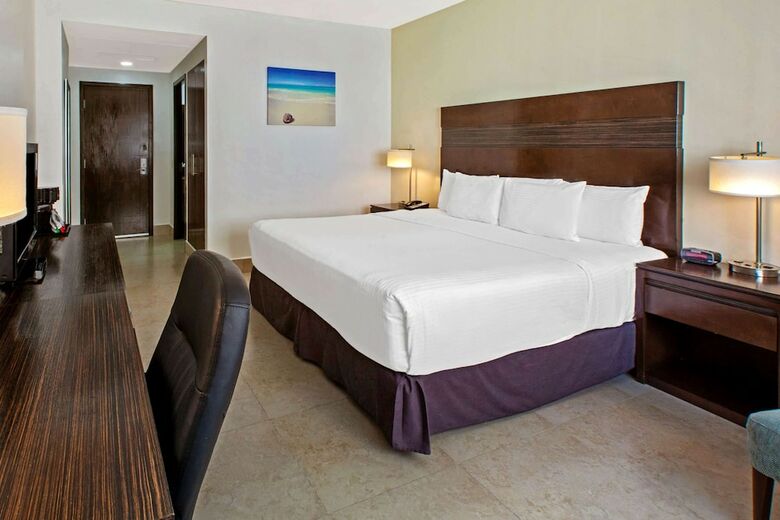 Hotel Wyndham Garden Cancun Downtown