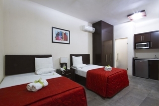 Monteleon Hotel And Suites