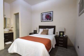 Monteleon Hotel And Suites