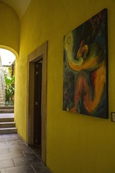 Monteleon Hotel And Suites