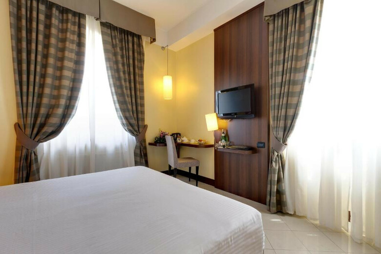 Hotel Th Roma - Carpegna Palace
