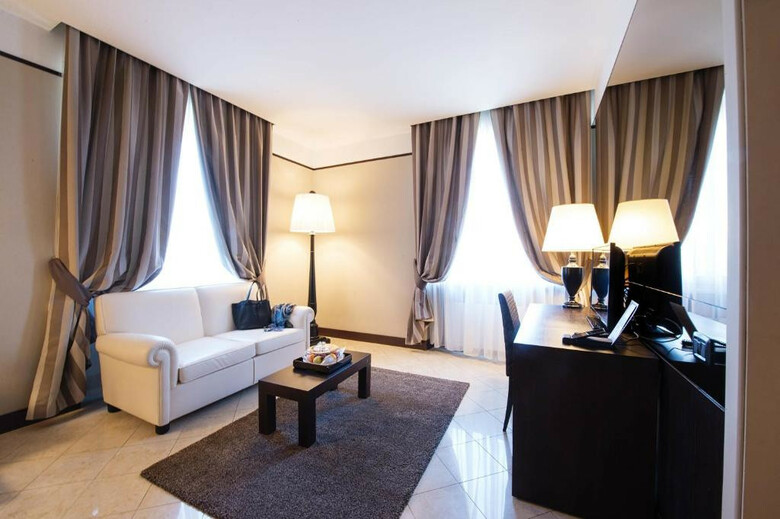 Hotel Th Roma - Carpegna Palace