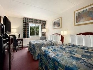 Hotel Travelodge Ottawa East