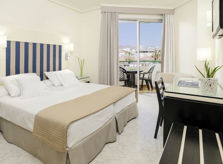 Hotel H10 Las Palmeras