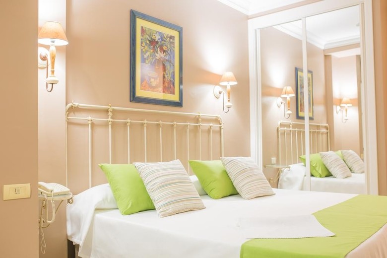 Hotel Rf Astoria - S�lo Adultos