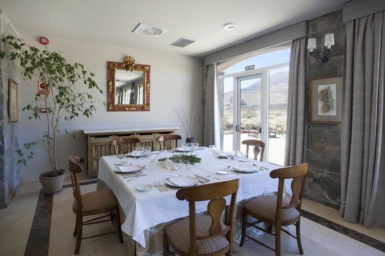 Hotel Parador De Ca�adas Del Teide