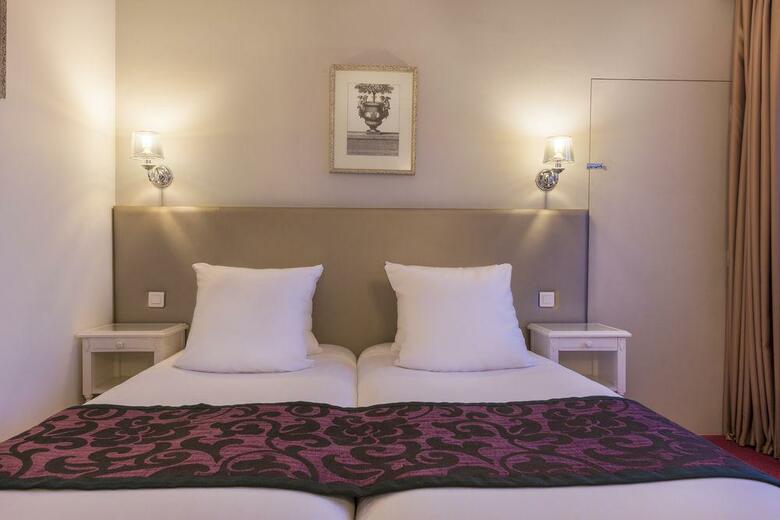 Pley Hotel