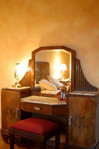 Hotel Castell De Gimenelles