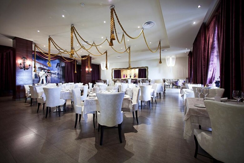 Hotel Barcel� B�varo Palace