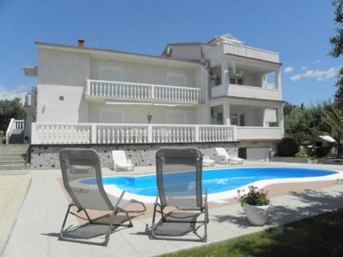 One-bedroom Apartment In Barbat III