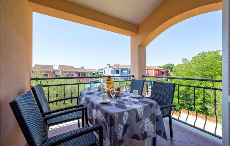 Two-bedroom Apartment In Basanija