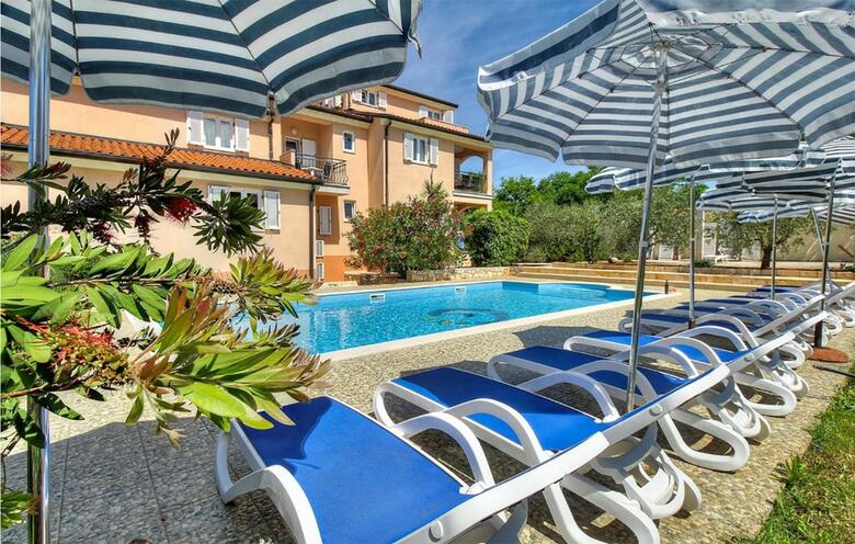 Two-bedroom Apartment In Basanija