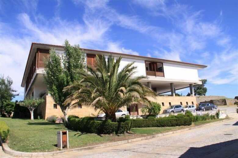 Hotel Fortaleza De Almeida