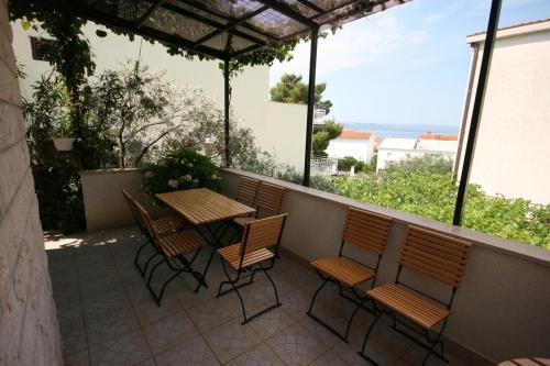 Hostal Double Room Baska Voda 6704a