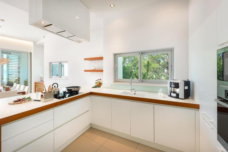 Luxury Villa Brela Pride *****