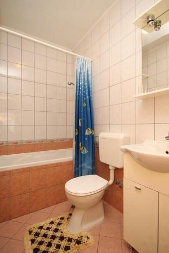 Apartments With A Parking Space Brela (makarska) - 6747