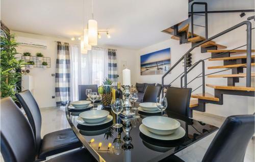 Two-bedroom Holiday Home In Brzac
