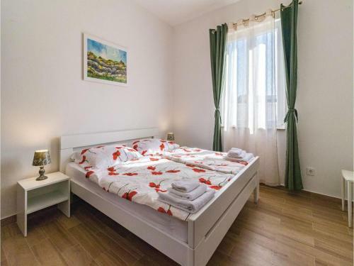 Six-bedroom Holiday Home In Cabrunici