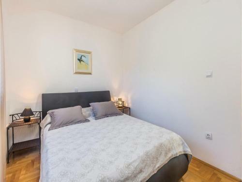 Two-bedroom Apartment In Cizici