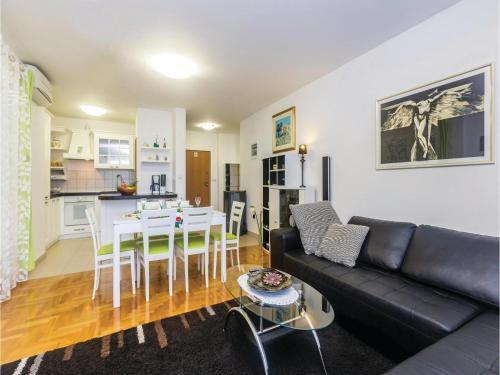 Two-bedroom Apartment In Cizici