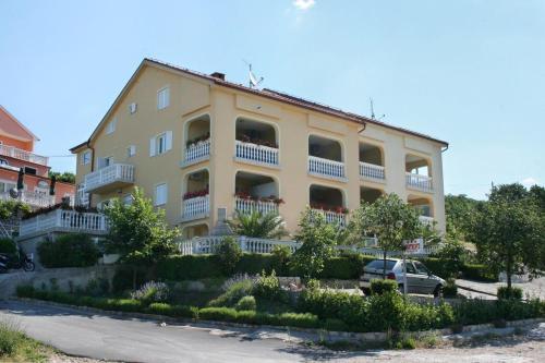 Apartments With A Parking Space Crikvenica - 5532