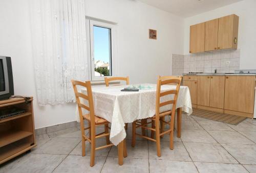 Apartments With A Parking Space Crikvenica - 5532