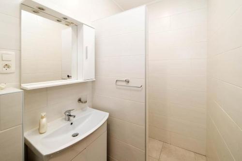 Apartments With A Swimming Pool Crikvenica - 12116