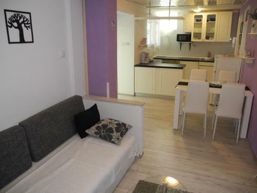 Apartment In Crikvenica 5495